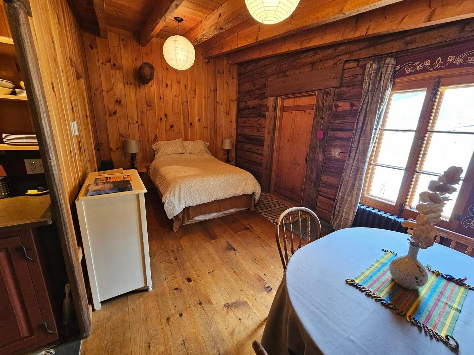 Bed and Breakfast Le Repaire Viking Сент-Роз-дю-Нор Экстерьер фото